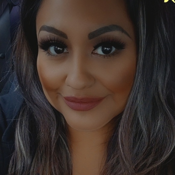 Meet your Posher, Roxanne - Picture 1 of 1